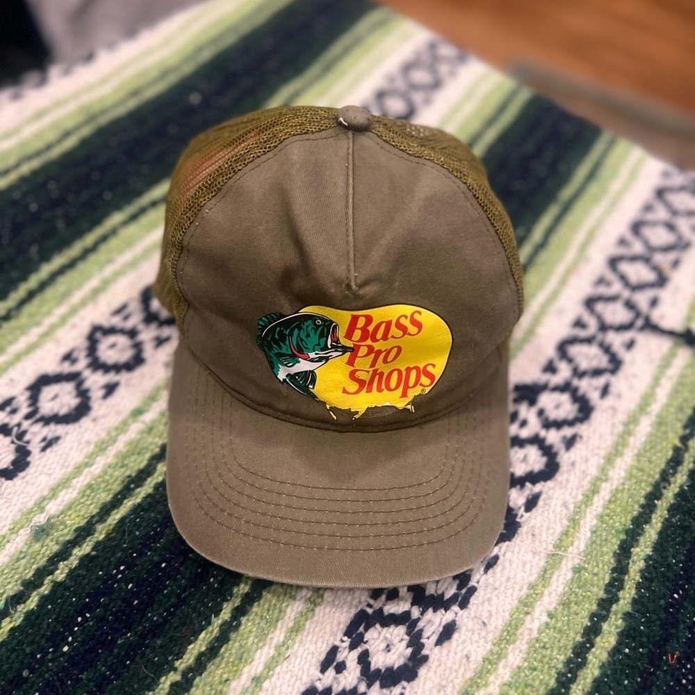 VINTAGE Bass Pro Shops trucker hat